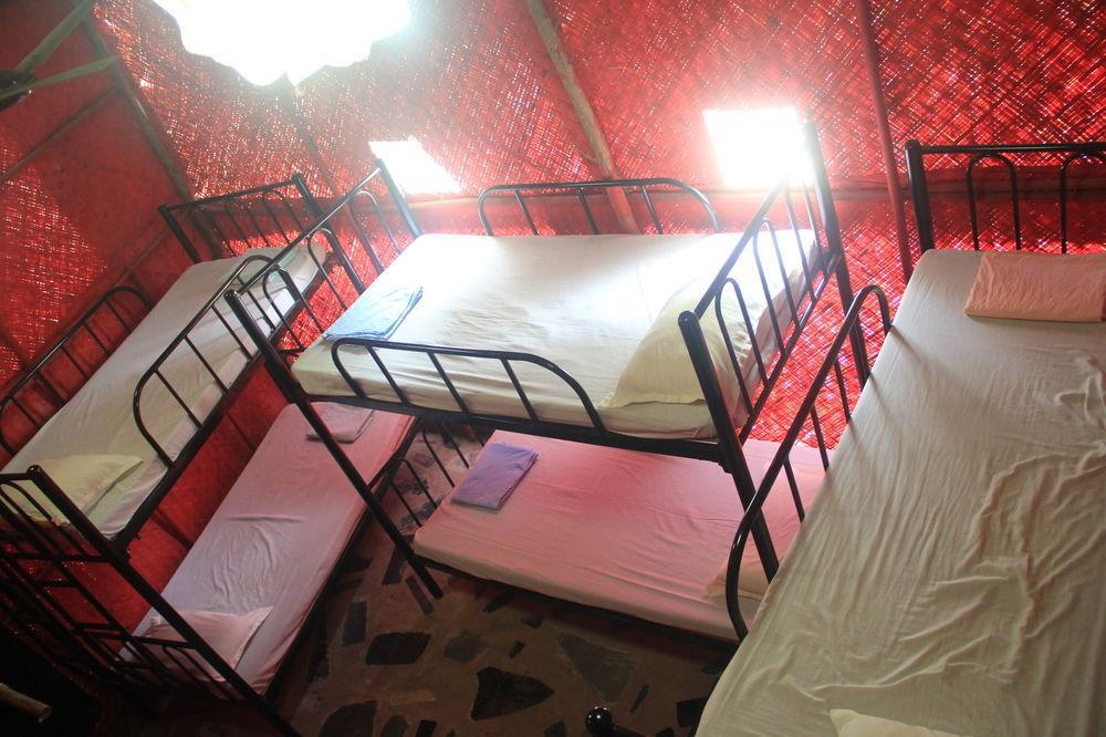Bricks And Bamboo Hostel Anjuna Dış mekan fotoğraf