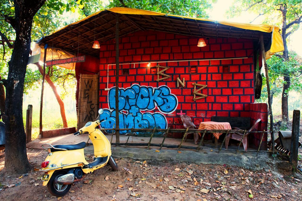 Bricks And Bamboo Hostel Anjuna Dış mekan fotoğraf