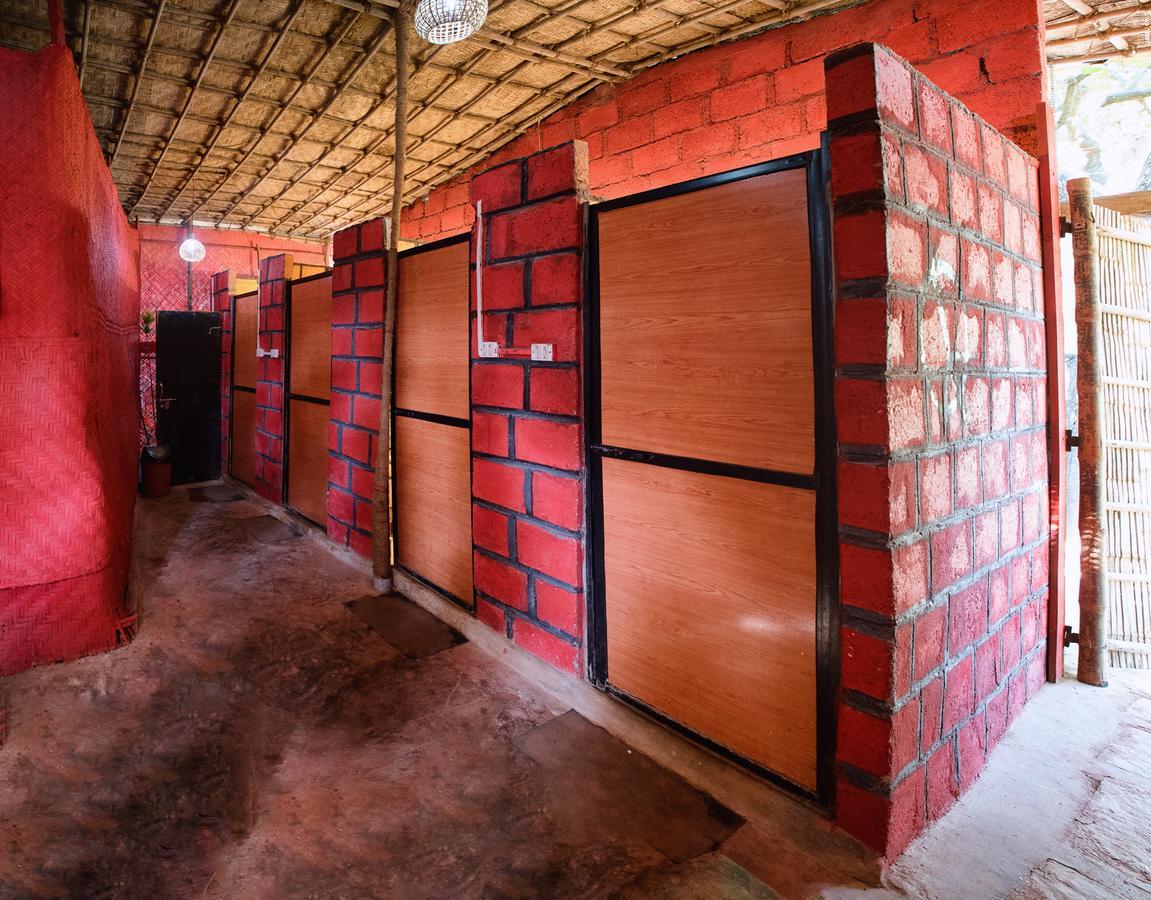 Bricks And Bamboo Hostel Anjuna Dış mekan fotoğraf