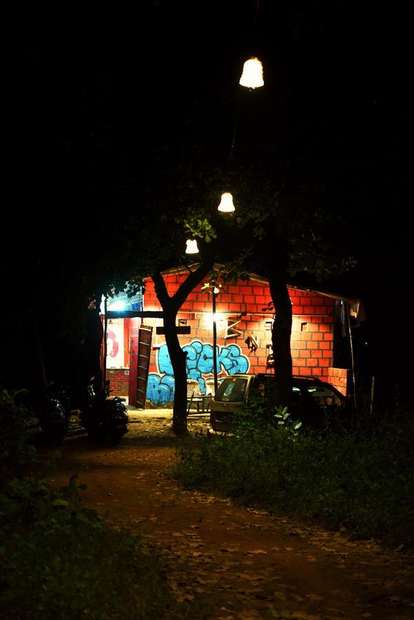 Bricks And Bamboo Hostel Anjuna Dış mekan fotoğraf
